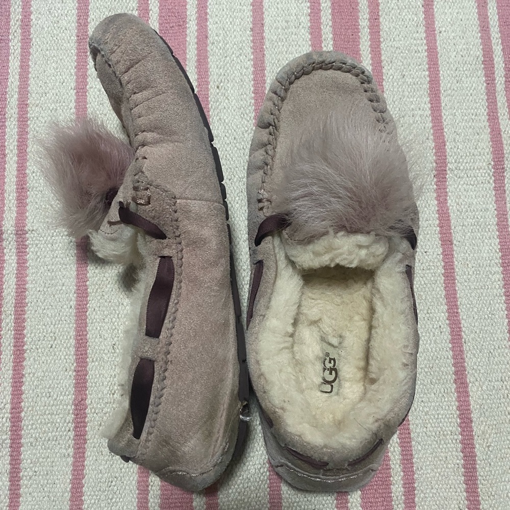 light purple dakota ugg slippers